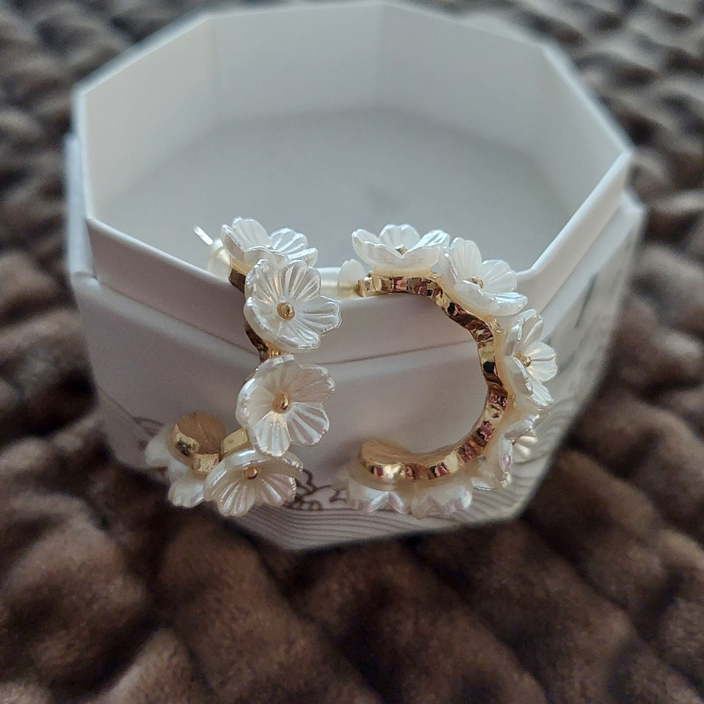 Elegant Floral Gold and White Earrings